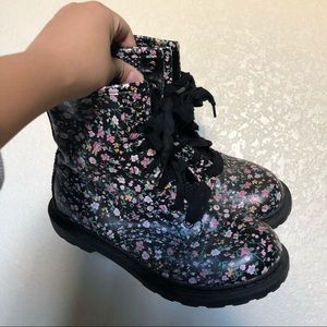 Doc Martens Inspired Floral Pattern Combat Boots🖤